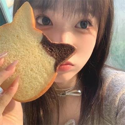 少女艾薇 在线观看封面